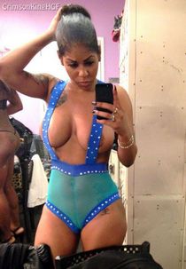 thais putinha virgem do